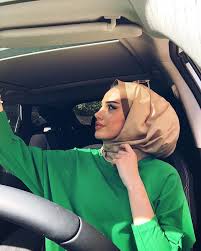 Pin By Noor Bassim On حجاب Girl Fashion Instagram