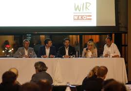 Dezember 2013 berief man kurz zum außenminister der brö. Sebastian Kurz On Twitter Gem Mit Meinen Regierungskollegen Margarete Schrambock Norbertghofer Und Heinz Fassmann Starten Wir Heute Unsere Reise In Singapur Danach Geht Es Nach Hongkong Danke An Harald Mahrer U D