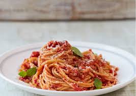 Classic Tomato Spaghetti Recipe By Jamie Oliver Recipe Easy Tomato Sauce Classic Tomato Spaghetti Spaghetti Recipes