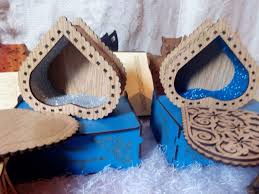 صندوق خشب على شكل قلب يصلح لحفظ الاكسسورات و الميكب cork wedge cork wedges
