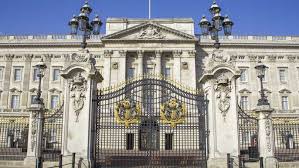 Official merchandise inspired by buckingham palace, the official london residence of britain's sovereigns since 1837 and the administrative headquarters special price £2.45 regular price £4.95. Buckingham Palace London Book Tickets Tours Getyourguide Com
