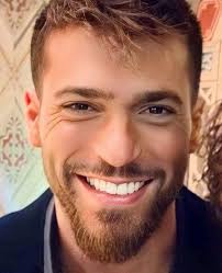 I will be so happy to receive a rose 🌹 from a fan that loves me from USA  🇺🇸, Canada 🇨🇦, France 🇫🇷, Germany 🇩🇪, Spain 🇪🇸, Australia 🇦🇺,  Uk 🇬🇧 Finland