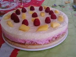 Gateau De Fete A La Mousse De Mangue Et Framboise Recette Dessert Mousse A La Mangue Mangue