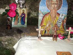 Acest fericit parinte antonie, a trait pe vremea blagocestivului domn matei basarab si a sf. Troparul È™i Acatistul Sf Cuv Antonie De La Iezerul Valcea 23 Noiembrie Doar Ortodox