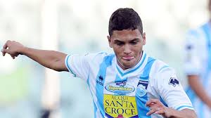 Juan fernando quintero paniagua is a colombian professional footballer who plays as an attacking midfielder for argentine club river plate, on loan from portuguese fc porto. Pescara S Juan Fernando Quintero Would Prefer Inter Milan Move Over Manchester United Football News Sky Sports