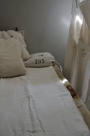 sur 1 r de brocante lit picot lit de camp lit de camp lit de camp militaire lit