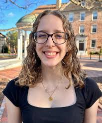 Anna Gillette's Instagram, Twitter & Facebook