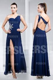 On est aussi fan de modèles modernes et tendances : Robe Bleu Marine De Cocktail Asymetrique Dos Nu Avec Fente Laterale Robespourmariage Fr