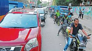 জ্বালানি সংকটে কমেছে যান চলাচল, বেড়েছে ভাড়া