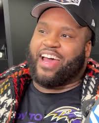 “The bus ran out of gas!”, Big fella Michael Pierce could only go so far  once he got the INT 🤣