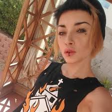 Alyssa Goode (@alyssa_goode)