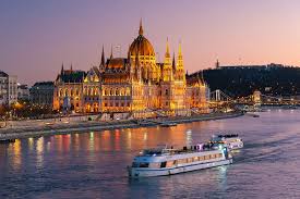 BUDAPEST Y PRAGA - Serrat Viatges