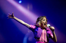 Qual è la vostra canzone preferita di violetta. Benvenuti Nel Mondo Di Violetta Christian Raimo Internazionale