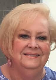 Dixie Simmons's Instagram, Twitter & Facebook