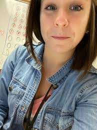 Mandy Britton's Instagram, Twitter & Facebook