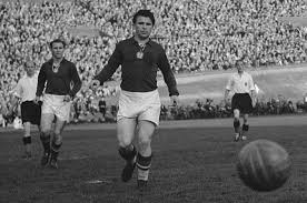 Informationen rund um ungarn aus der saison 1953/1954. Ferenc Puskas Warum Das Wunder Von Bern Ein Wunder War