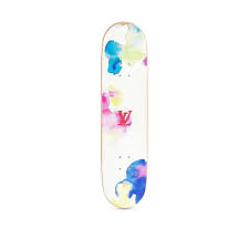 Why you should buy this electric skateboard: Skateboard Sans Ligne Esthetique Games And Collectables Louis Vuitton