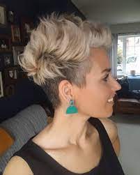 It's best if your part is where your hair naturally falls, as this will make the style look better. How My Hair Has Grown Really Pleased With How It S Growing Right Now I M Growing To Have A Forward Fringe Bob Haircuts For Women Bobs Haircuts Bob Hairstyles