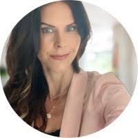 Cassie Casey's Instagram, Twitter & Facebook