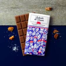 Tablette Chocolat Caramel Decouvrez Notre Chocolat Lait Caramel Et Sel De Guerande Presente Dans Un Ecrin Illustre P Caramel Fabrication Du Chocolat Chocolat