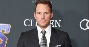 In the tomorrow war, the world is stunned when a group of time travelers arrive from the year 2051 to deliver an urgent message: Paramount Schedules Chris Pratt Sci Fi Movie The Tomorrow War For Next Christmas Sciencefiction Com