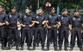 Polis diraja malaysia (pdrm)), is a (primarily) uniformed national and federal police force in malaysia. Wahh So Many Msian Police Uniforms How To Tell Them Apart