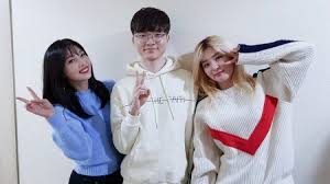 7 Esports Pros Who Are Secretly Huge K Pop Fans