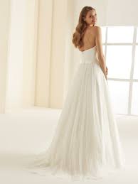 Kleid, das die braut am hochzeitstage trägt. Rund Ums Brautkleid Alle Begriffe Im Uberlick