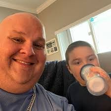 Christopher Komuves's Instagram, Twitter & Facebook