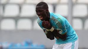 Der peruanische nationalspieler luis advincula wechselt von sporting cristal zu den kraichgauern. Sporting Cristal Luis Advincula Nego Promover Camita A Daniel Ahmed Deportes Peru21