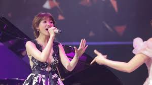 As documented by kbs, she had an unhappy childhood since her mother's family never accept the marriage of her parents. Meet Hari Won A Half Korean Artist Blowing Up In Vietnam Koreaboo