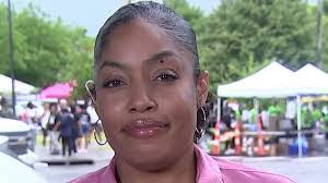 Janell Ross's Instagram, Twitter & Facebook