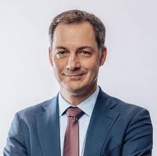 Hieronder vind je een betekenis van het woord overlegcomité je het overlegcomité (frans: Alexander De Croo Overlegcomite Comite De Concertation 04 06 2021 Facebook
