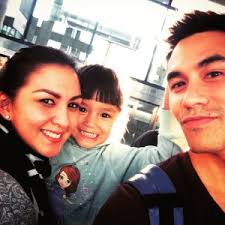 KUMPULAN FOTO DAN BIODATA LENGKAP DARIUS SINATHRYA