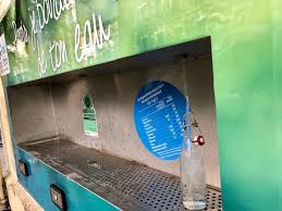 L'eau filtrée est plus pure, plus économique, plus saine que les eaux en bouteille et sans plastique ! Des Fontaines Gratuites D Eau Petillante Dans Les Rues De Paris Paris Zigzag Insolite Secret