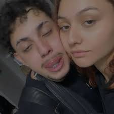 feliz dia dos namorados, meu amor! , o nosso primeiro de muitos, você é  minha sorte e eu sou grata por te ter na minha vida pela segunda vez. , eu  te amo mais do que consigo colocar em palavras, ...