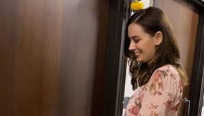 Her father is an indian and mother is a german. Evelyn Sharma Buys Flat In Mumbai Shares Pics On Instagram People News Zee News