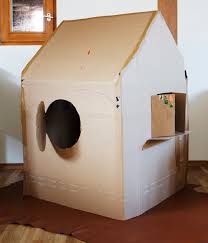 Kinderhaus Aus Pappe Frau Scheiner Spielhauschen Aus Karton Karton Kinder Kartonhaus