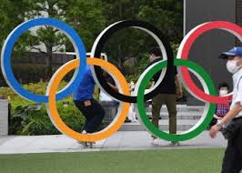 En un solo símbolo gráfico se debe sintetizar desde el espíritu de los juegos, hasta la identidad de la ciudad en la que se llevarán a cabo. Juegos Olimpicos Que Son Historia Origen Y Significado De Los Cinco Anillos As Com