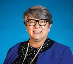 Kimberly Hadley's Instagram, Twitter & Facebook