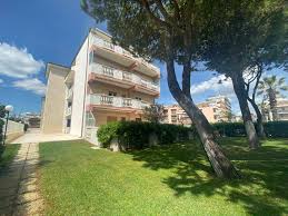 San benedetto del tronto, in zona centrale di porto d'ascoli, âmediocasaâ propone in affitto appartamento non arredato situato al secondo. Case E Appartamenti In Affitto A San Benedetto Del Tronto Cambiocasa It