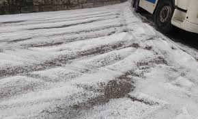 Da questo hashtag è nato il coinvolgimento del comune di peschiera del garda e, in particolare, dell'assessorato alla cultura, nel diventare paese. La Grandine Colpisce Riva Del Garda E La Val Di Ledro