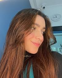 Amanda Serra's Instagram, Twitter & Facebook