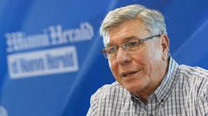 Miami Commissioner Manolo Reyes reelected with no opponent