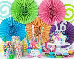 Flowers are the perfect party decoration, and a floral sweet 16 themed party can be a beautiful occasion, with the added bonus that they are also incredibly fragrant. Sweet 16 Birthday Party Ideas Throw A Candy Themed Party