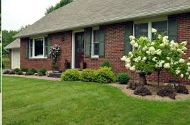Beautiful Landscaping Red Brick House Yard Landscaping Simple Landscape Ideas Front Yard Curb Appeal Front Yard Landscaping Simple