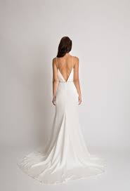 La Masia Les Casotes Vestidos De Novia Boda Novia Bride Inspiracion Wedding Dresses Minimalist Wedding Dresses Wedding Dresses Simple