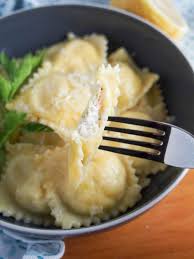 Chef anthony dicenso demonstrates how he uses fresh lobster and prime ingredients direct from italy to make the ravioli filling and sauce for this. Crab Ravioli Caroline S Cooking