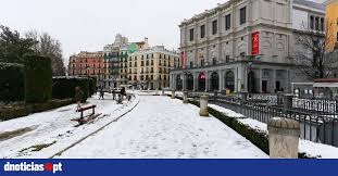 A madrid, una delle zone più colpite, sono previsti 20 centimetri di neve nelle prossime 24 ore. G5zyzvwljd Ztm