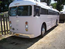 Here S The Pink Bus For Sale Won T Last Long Craigslist Salem Oregon Image 1 Buses For Sale Glamping Trailer Vintage Trailer